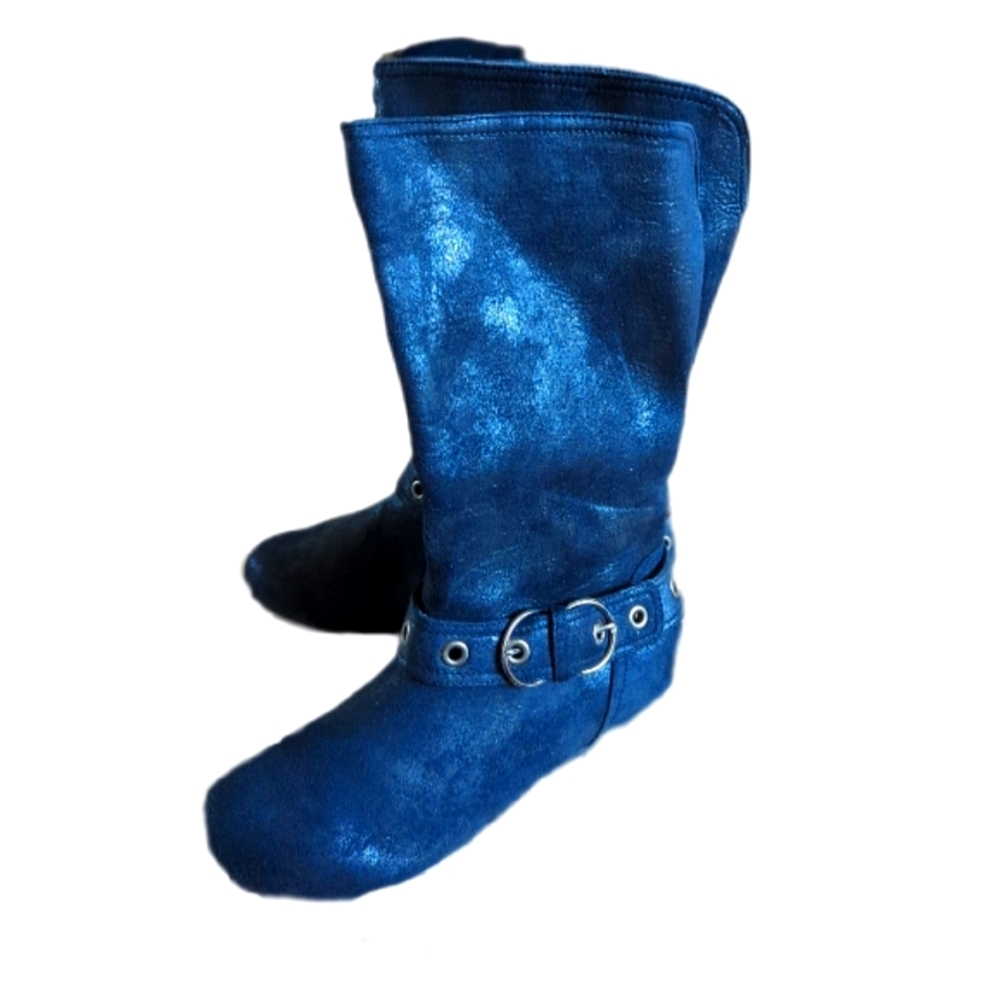 Ladies Boots - Size (Left 7, Right 7.5)